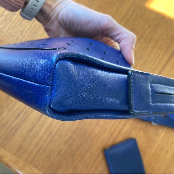 Marc Jacobs crossbody purse and matching wallet, cobalt blue leather, EUC - Picture 7 of 16